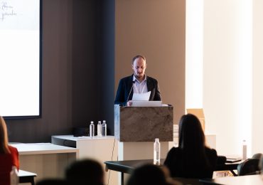 DR. ENES DEDIĆ UČESTVOVAO NA MEĐUNARODNOM NAUČNOM SKUPU “DOLINA GORNJE BOSNE OD PRETHISTORIJE DO KASNOG SREDNJEG VIJEKA – NOVE  SPOZNAJE, IZAZOVI I PERSPEKTIVE ISTRAŽIVANJA”