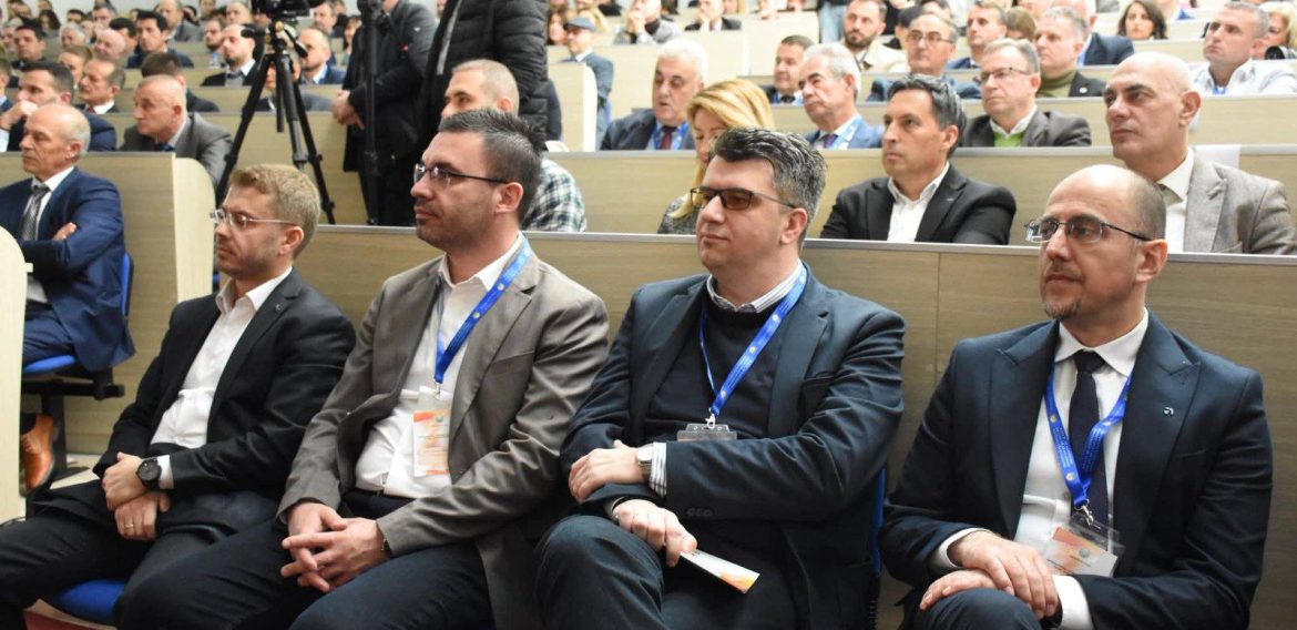 Dr. Jasmin Medić predavač na međunarodnom kongresu u Tetovu