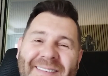 Podršku kampanji „Historija BiH – jedna zemlja, jedna knjiga za sve nas“ pružio i muzički izvođač Eldin Huseinbegović