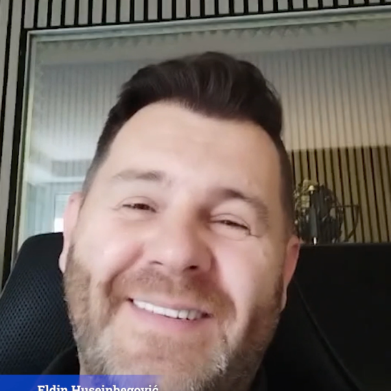 Podršku kampanji „Historija BiH – jedna zemlja, jedna knjiga za sve nas“ pružio i muzički izvođač Eldin Huseinbegović