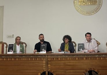 U Sarajevu održana promocija historijske monografije “Brzina mraka: Politička djelatnost Srpske pravoslavne crkve u Bosni i Hercegovini 1989. do 1996.”